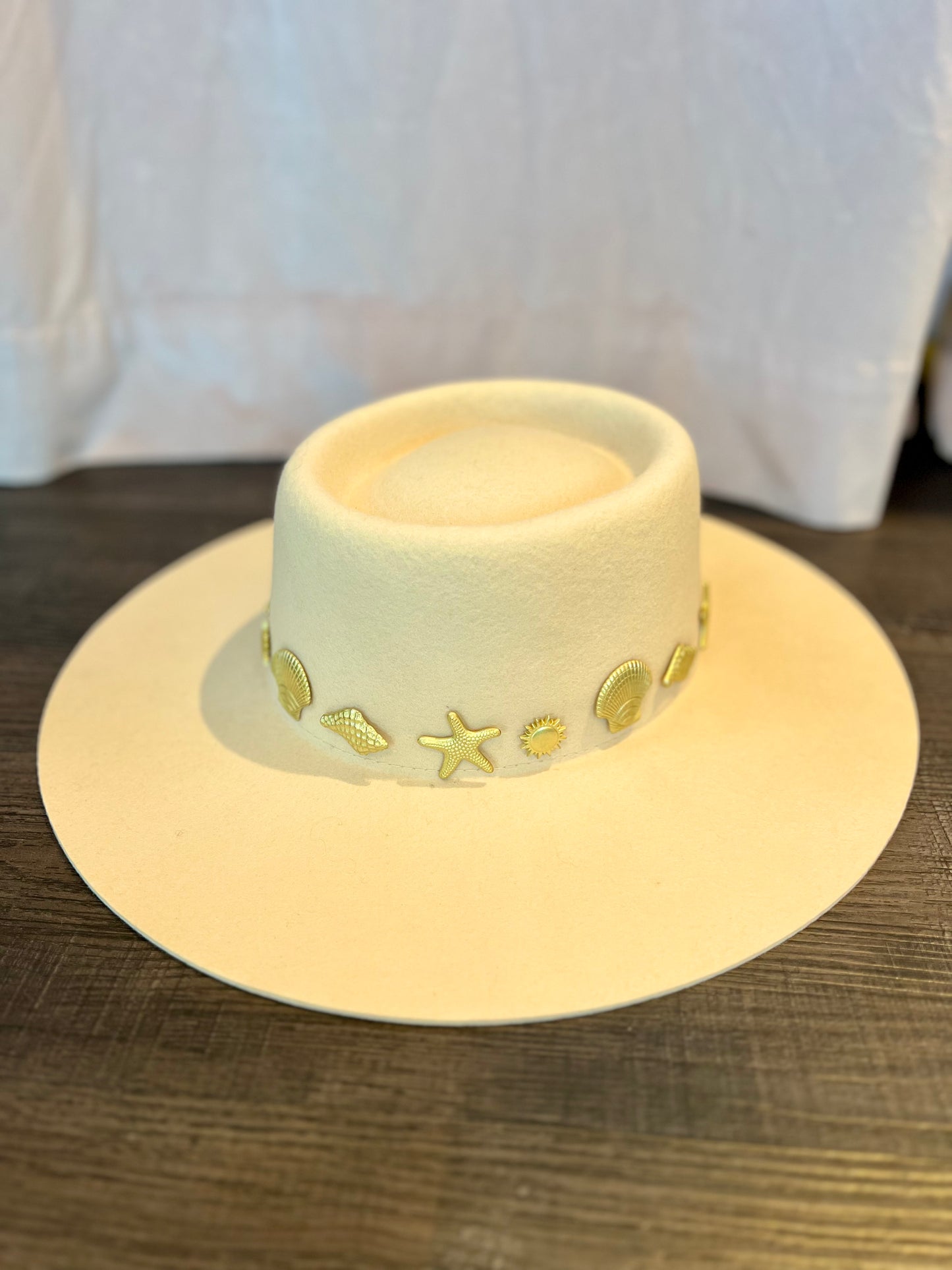 Lack of Color Shell Seaside Boater Hat