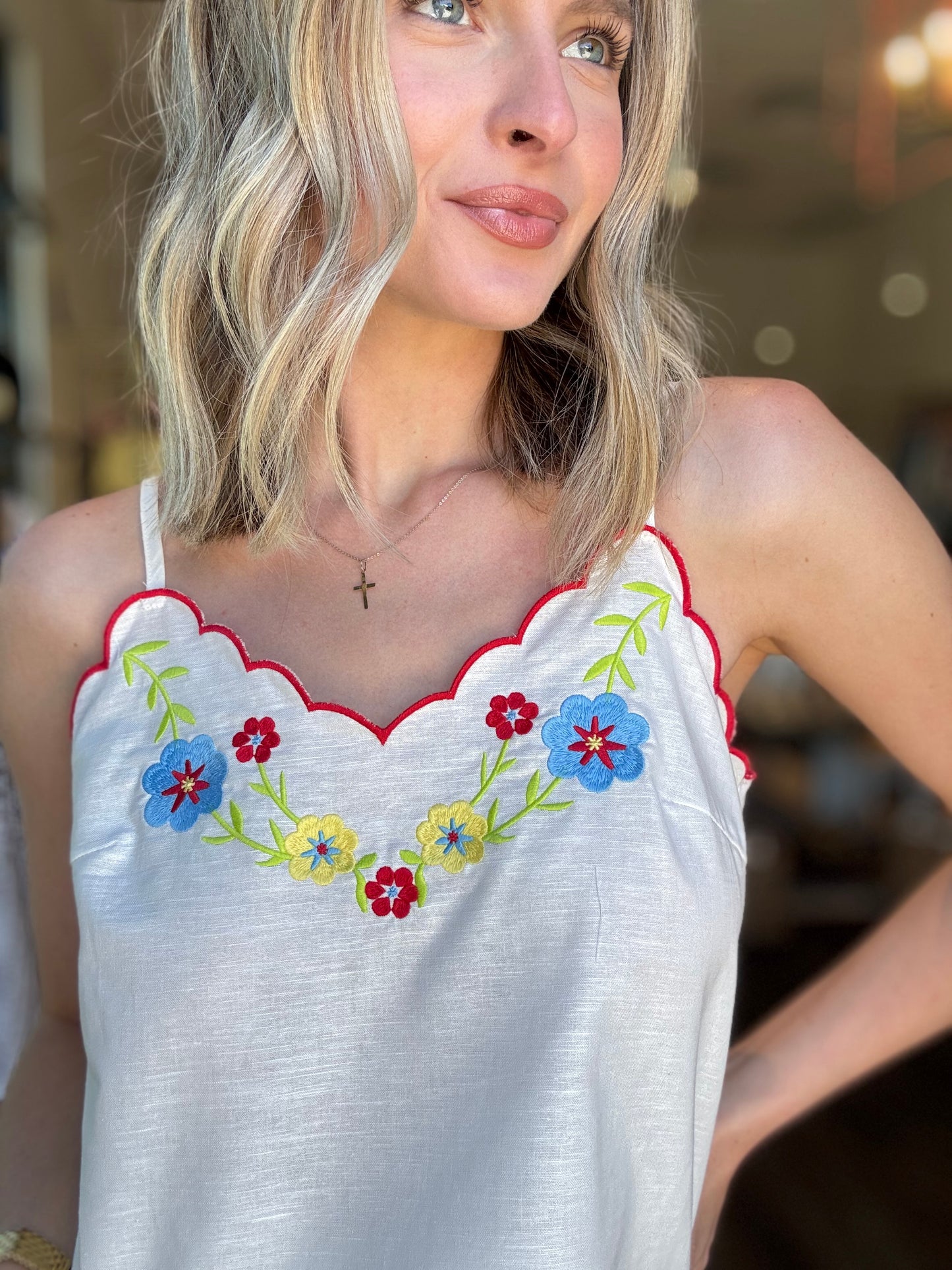 Scallop Edge Embroidered Set