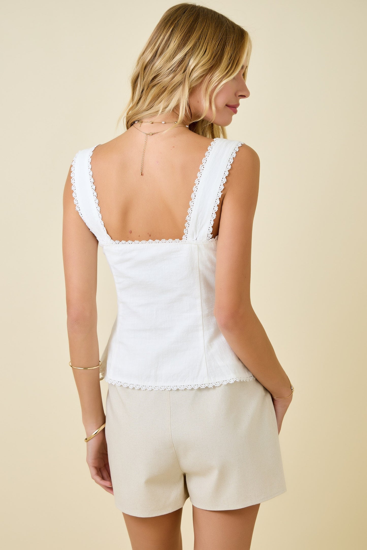 Sleeveless Front Button Top In Off White