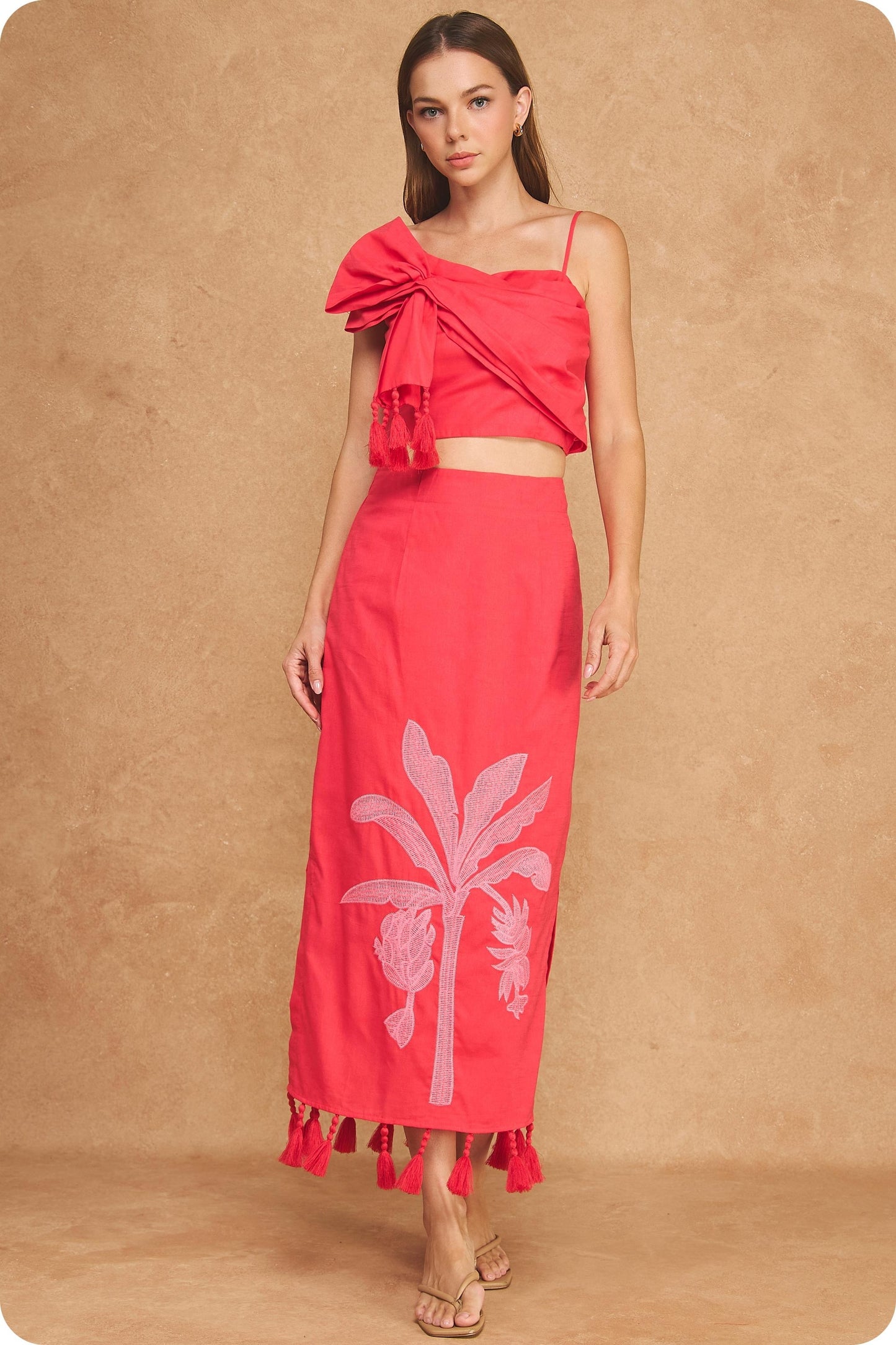 Tropical Palm Embroidered Tie-shoulder Tassel Linen Set in Red