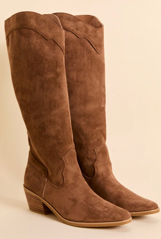 Juliette Boot in Dark Brown