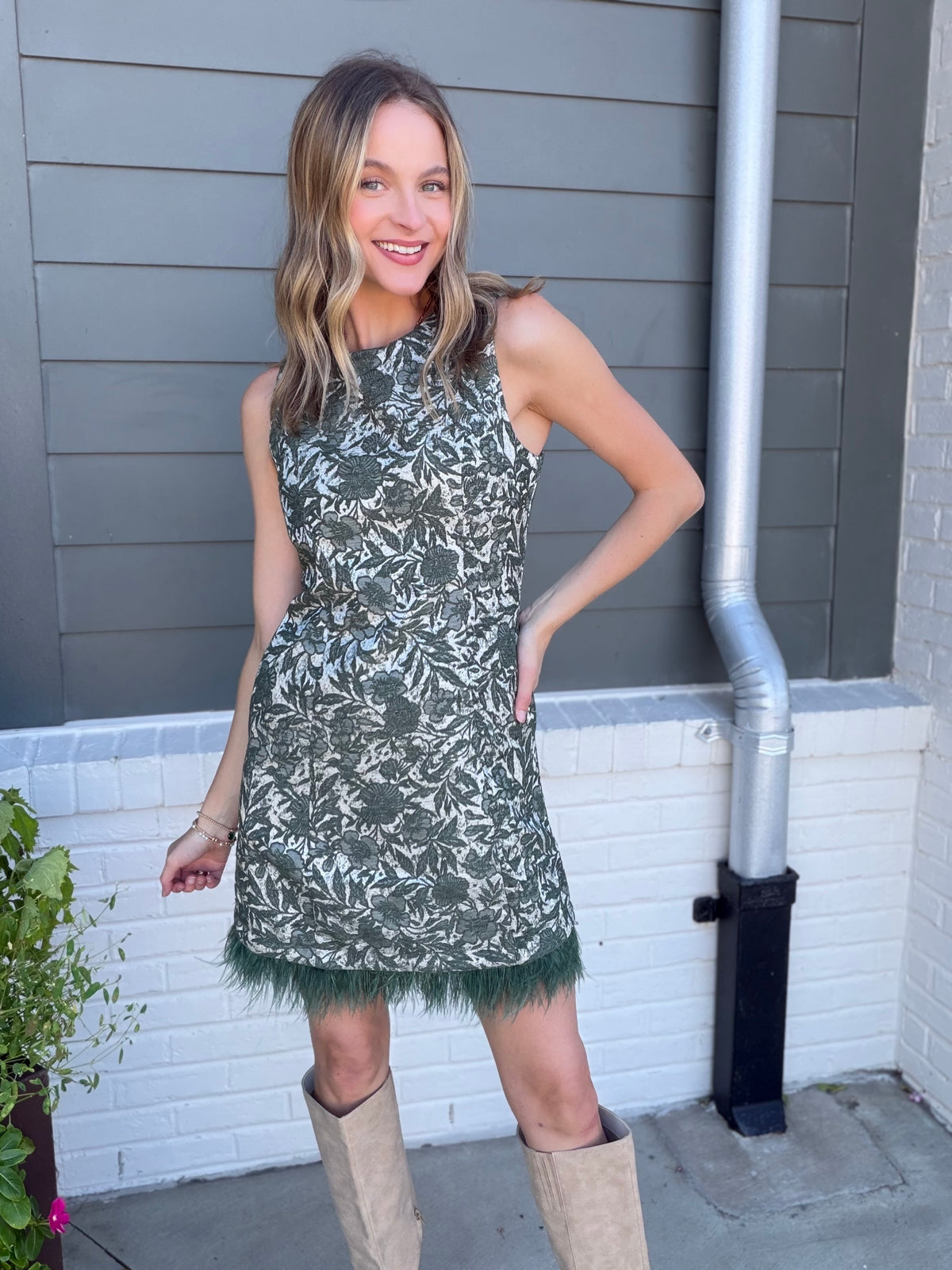 Adelyn Rae Dariel Faux Feather Hem Sleeveless Jacquard Mini Dress