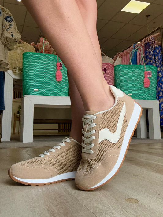 Griffin Sneaker in Camel