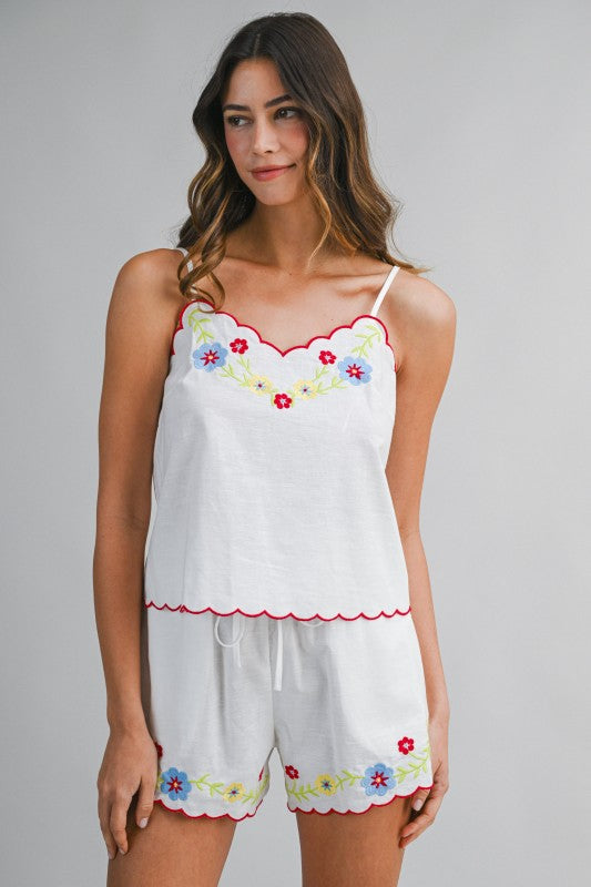 Scallop Edge Embroidered Set