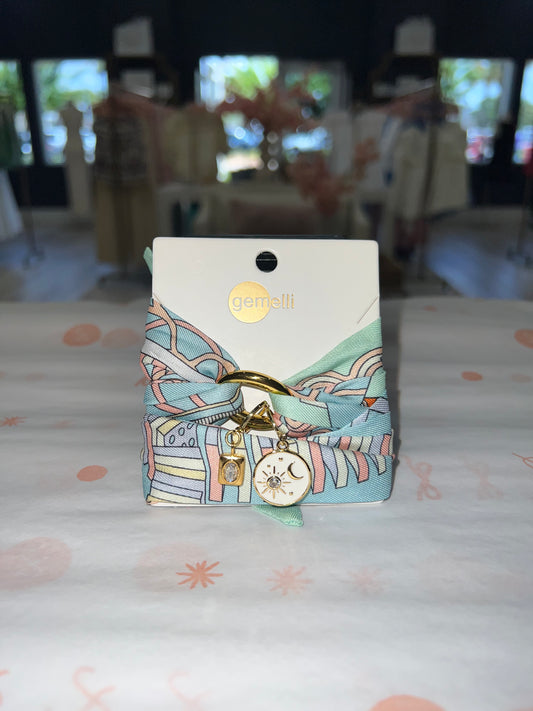 Gemelli Scarf Charm Wrap Bracelet in Star in light Green