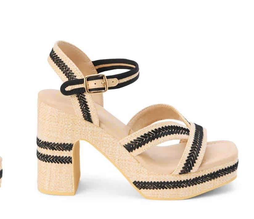 Adelaide Shoe in Natural