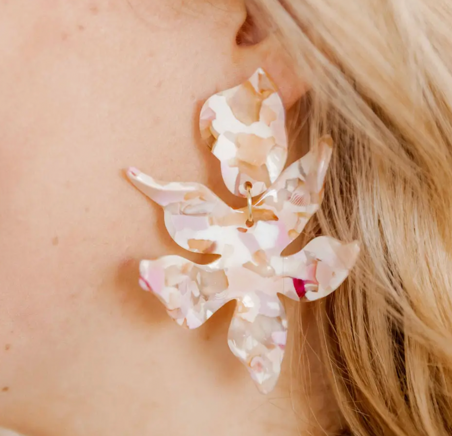 Flora Earrings Peach Bloom