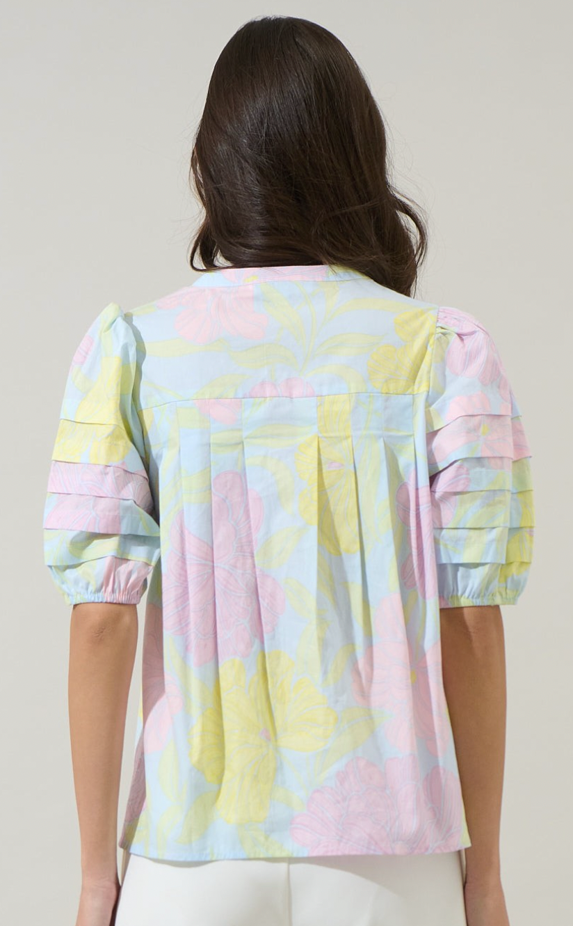 Sugarlips Brisa Floral Court Button Down Top