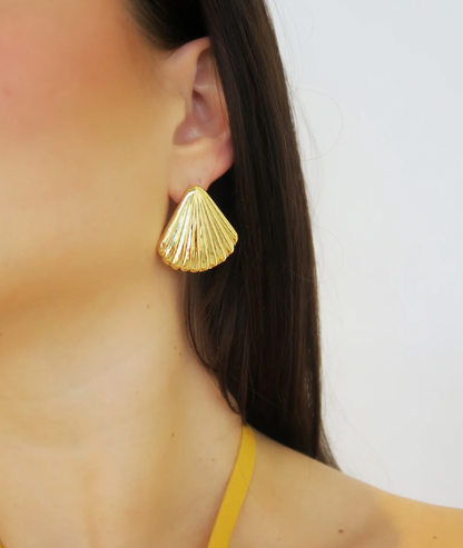 Lani Shell Studs in Gold