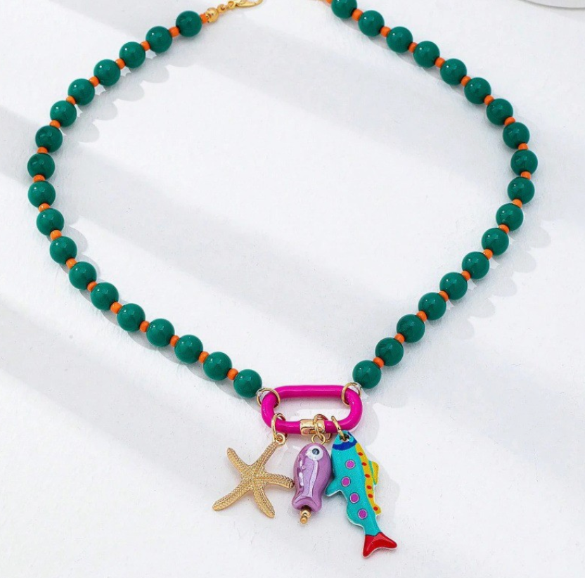 Colorful Shell Bead Necklace in Green
