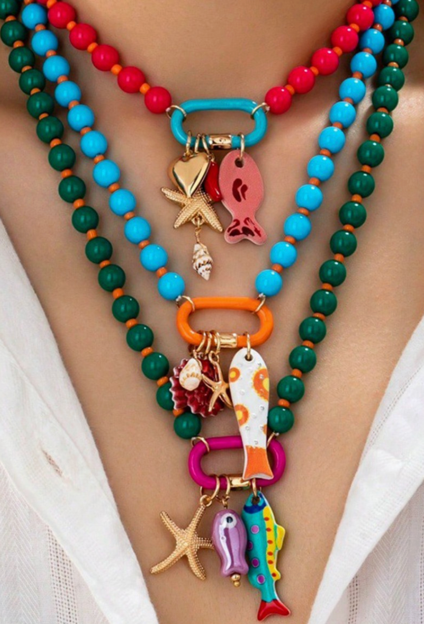 Colorful Shell Bead Necklace in Green