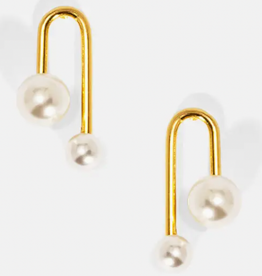 Vioroo Asymmetrical Pearl Drop Earring