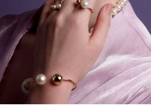 Vioroo Pearl and Gold Bead Bracelet